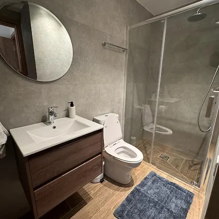 - Sleeps 6 - Near Local Attractions * Limassol